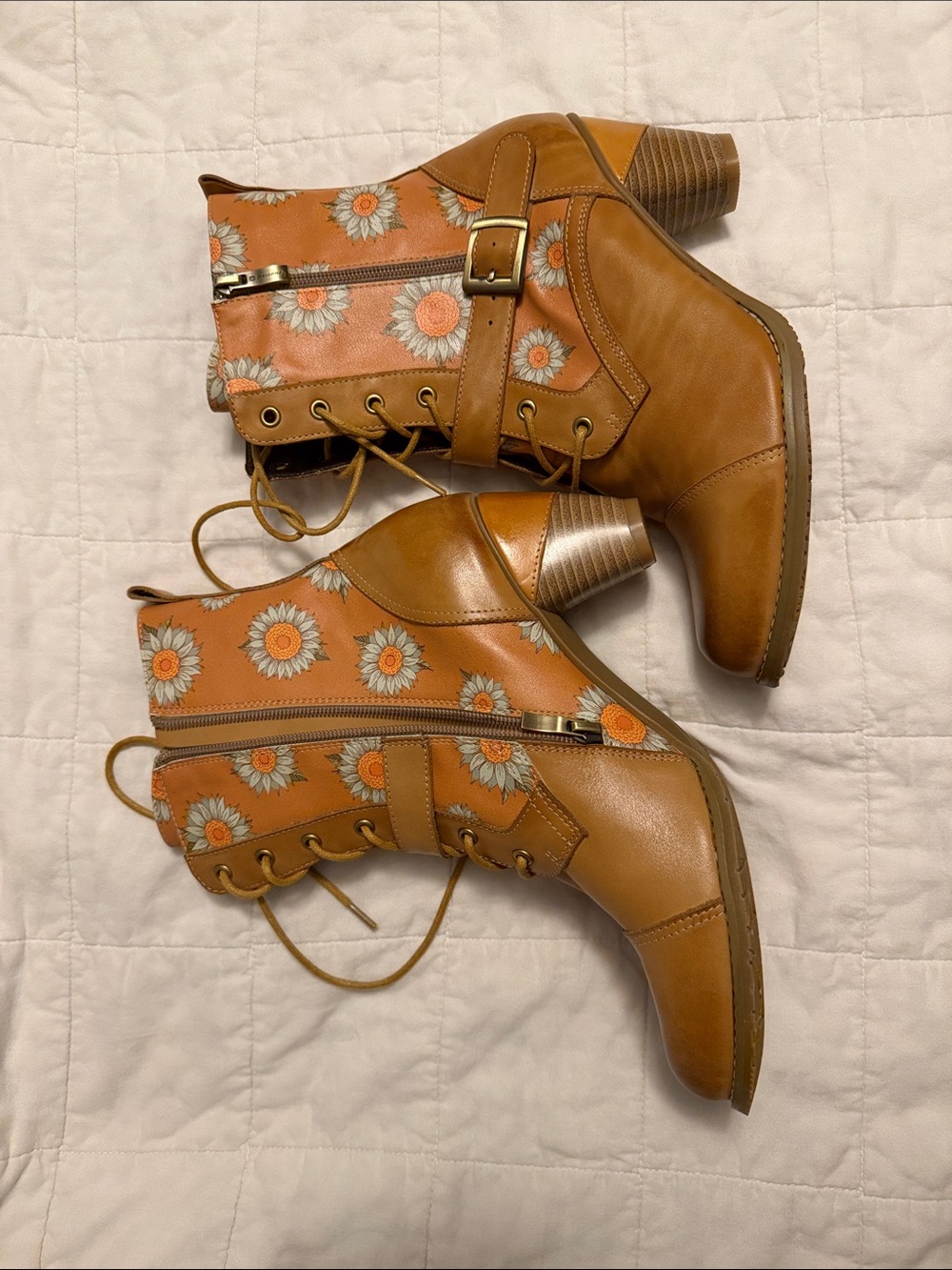 Super Lady Star Golden Bloom Lace Up Ankle Boot